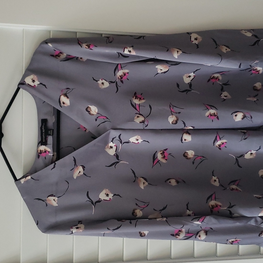 NWOT Banana Republic blouse